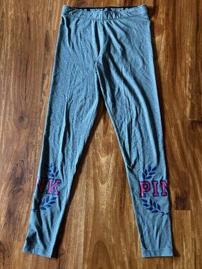 PINK Victoria's Secret grey laurel varsity graphic leggings size S